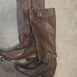 Brown boots